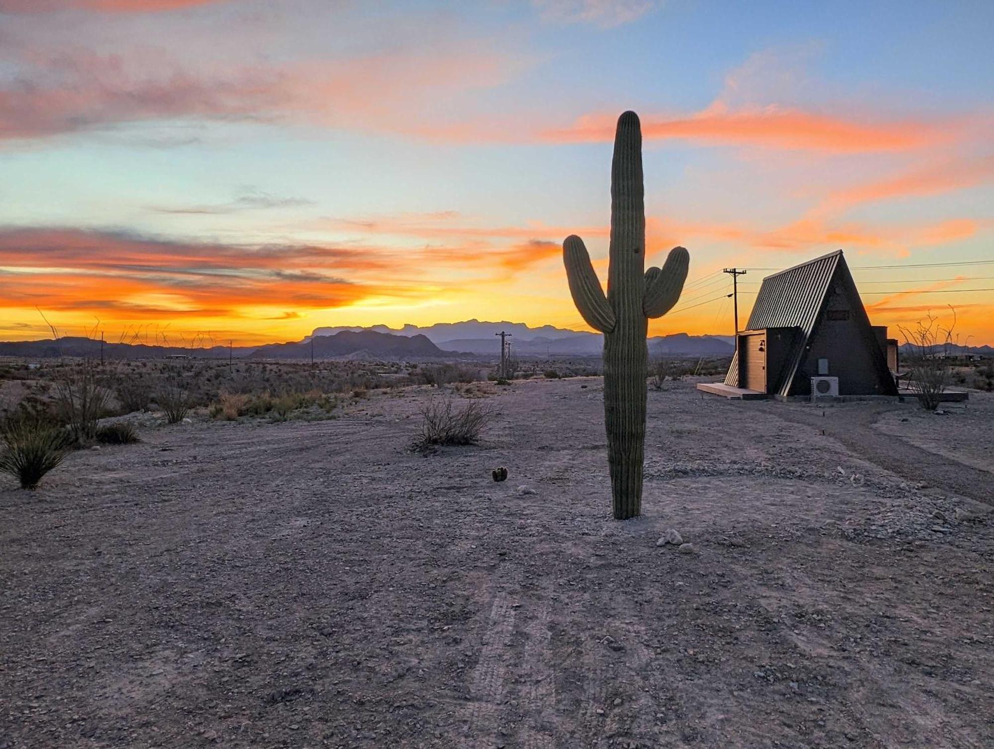 Stardust Luxury Cottage With Loft & A Great View Terlingua Exterior photo